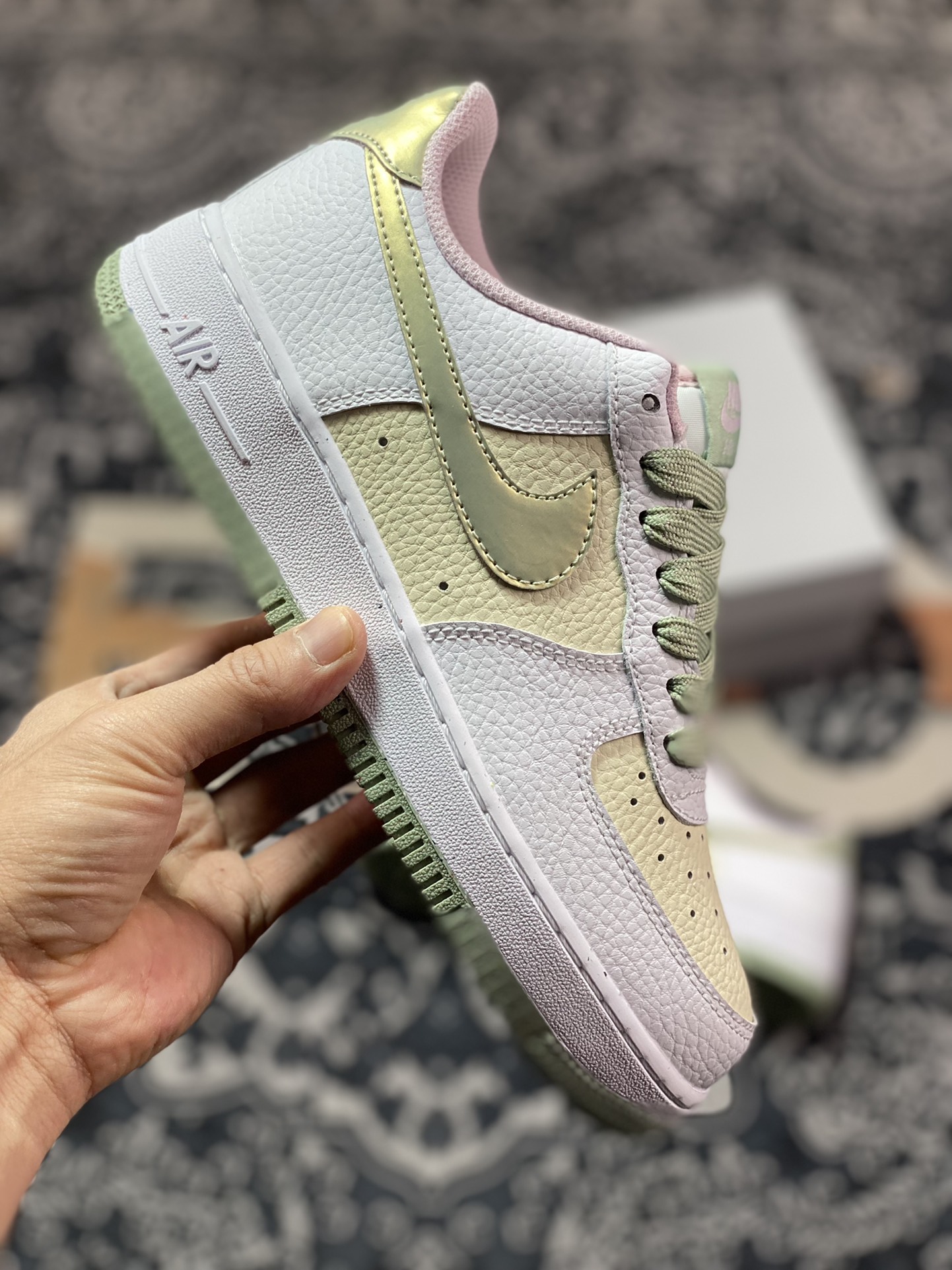 200 Nike Air Force 1’07 LV8空军一号经典“皮革白抹茶绿”DQ0360-100