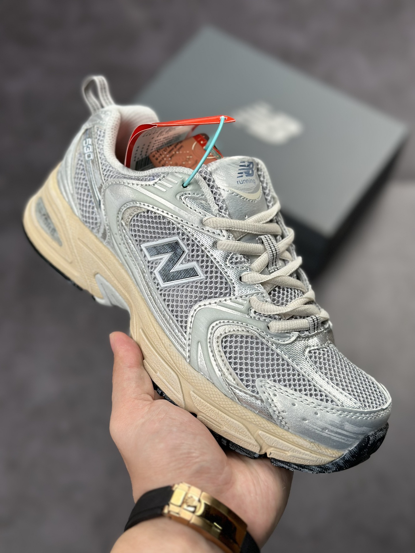 160 New Balance MR530系列复古老爹风网布跑步休闲运动鞋WR530VS