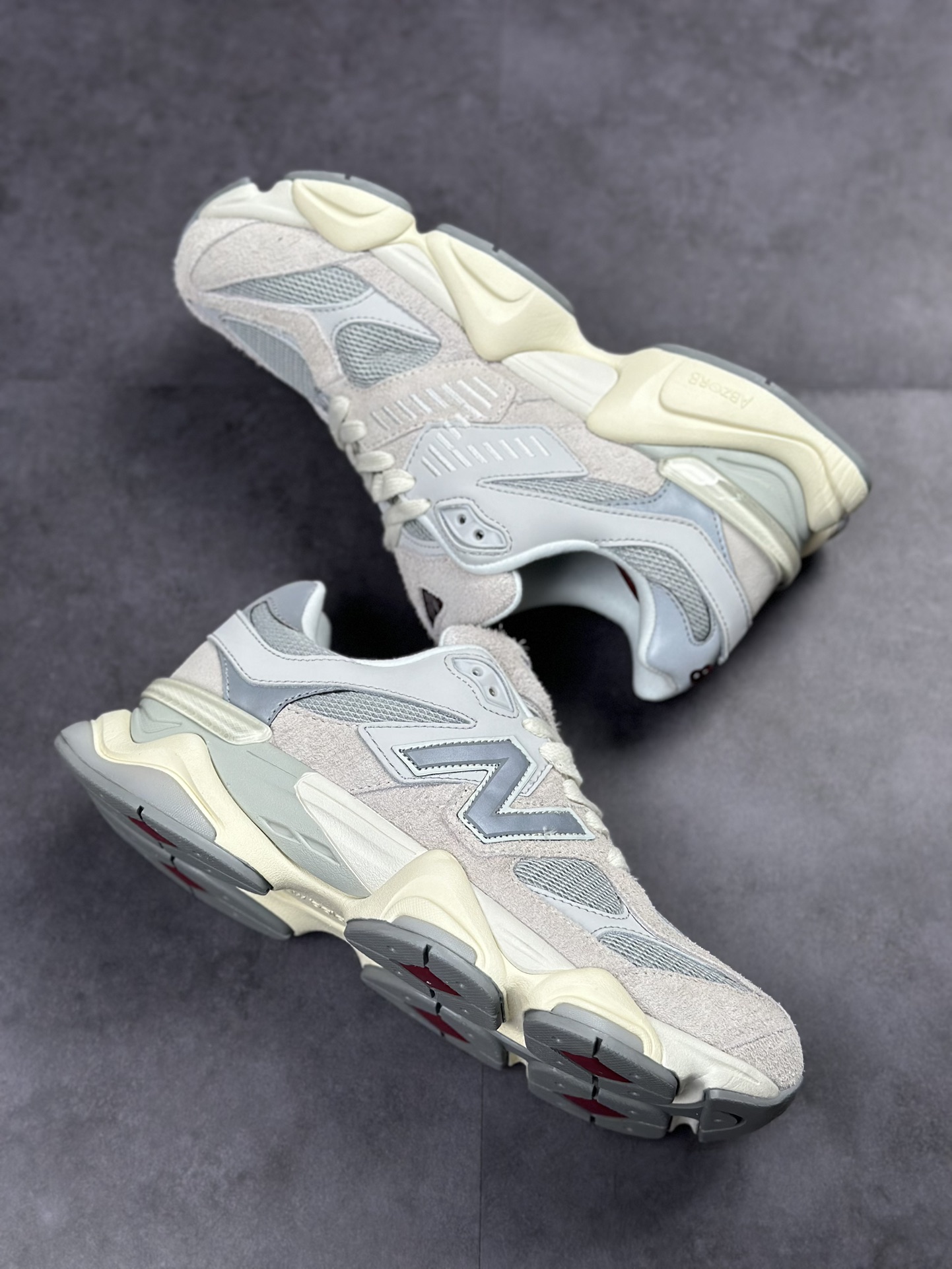 220 Joe Freshgoods x New Balance 版本 NB9060 联名款 U9060LNY