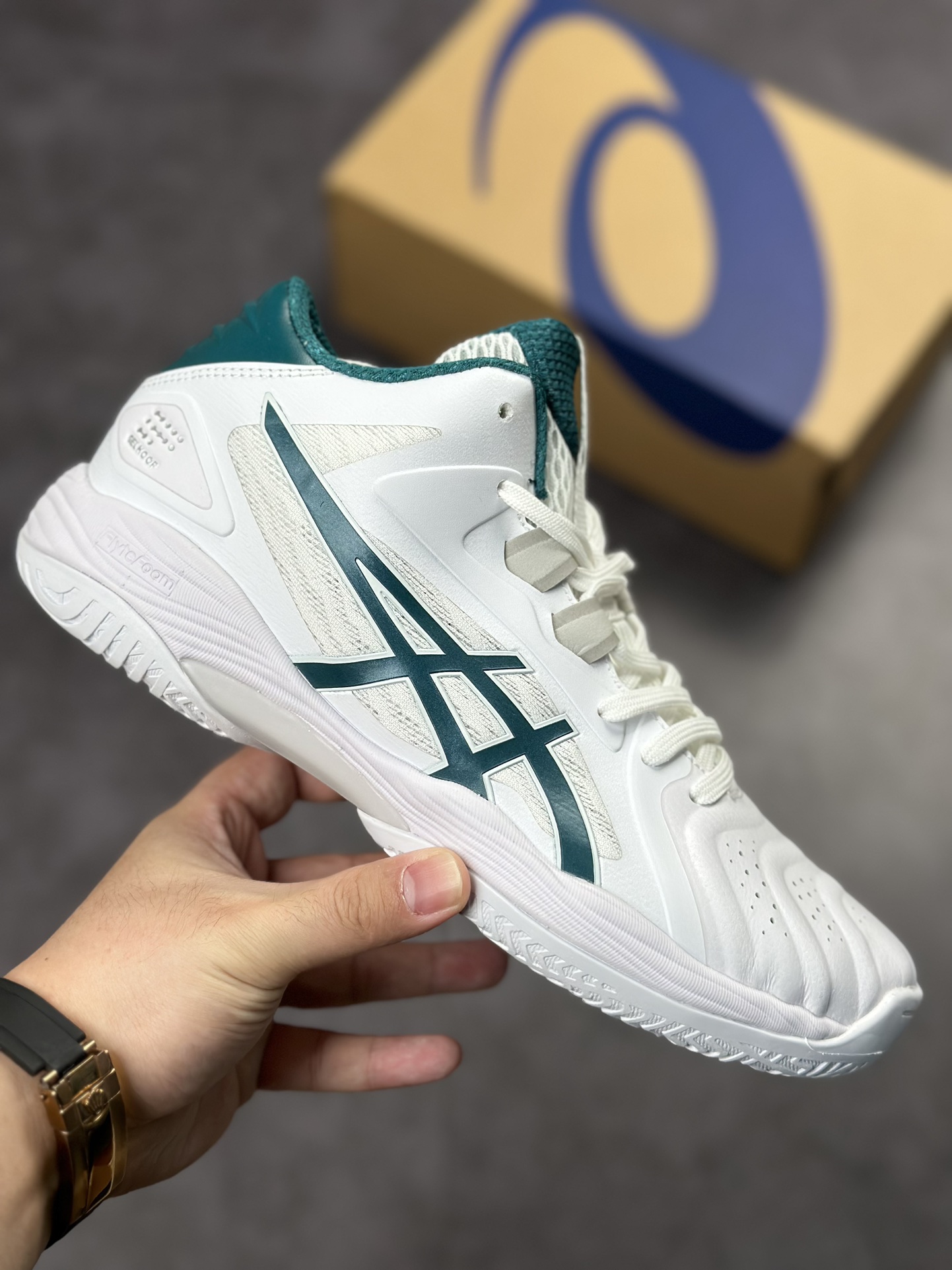 210 Asics Gelhoop V13 亚瑟士中邦运动休闲透气专业跑鞋1063A035