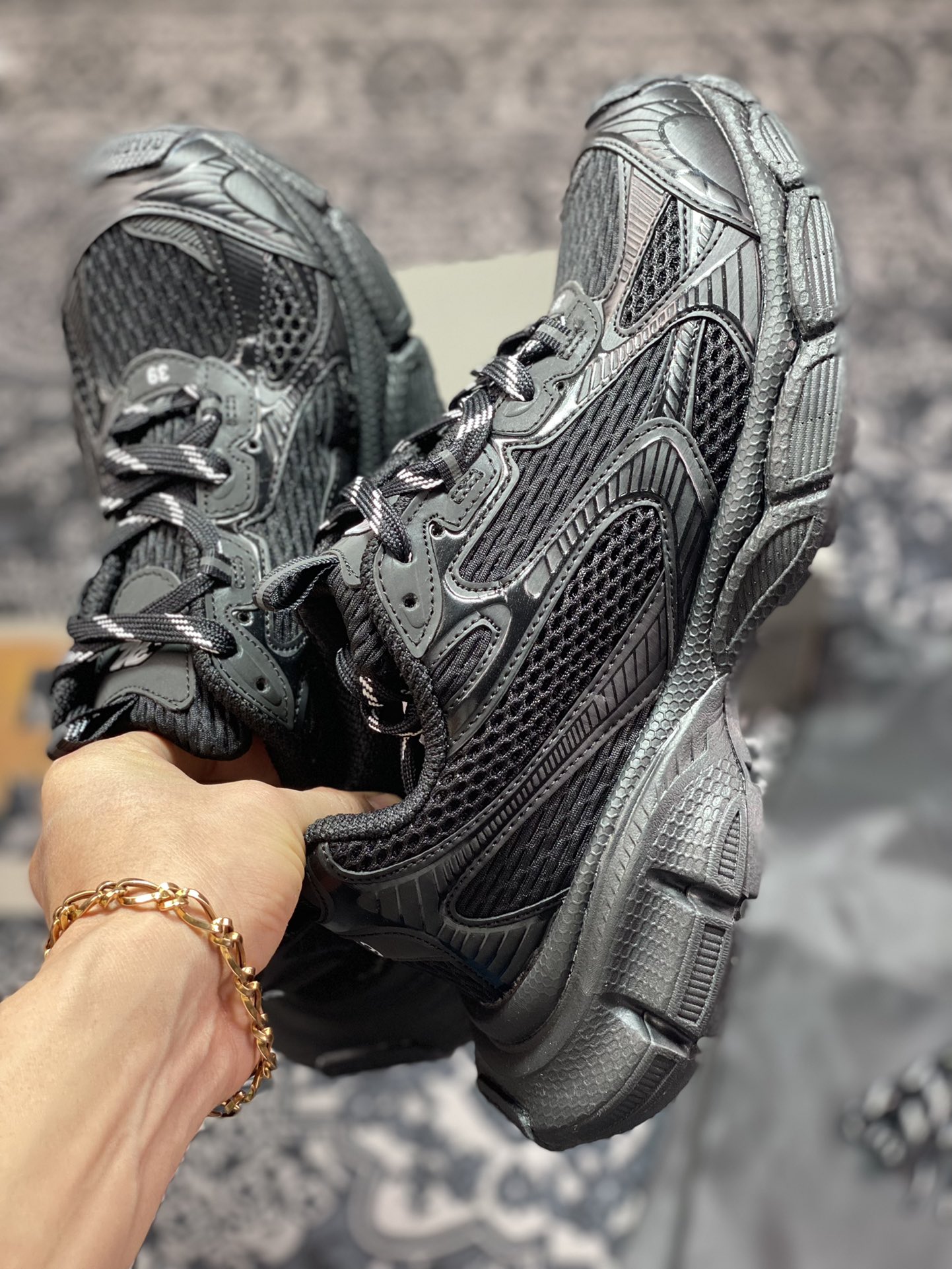 240 BALENCIAGA 3XL Sneakers 3+系列低帮慢跑鞋“网织全黑武士”542228 W2RC6 0203