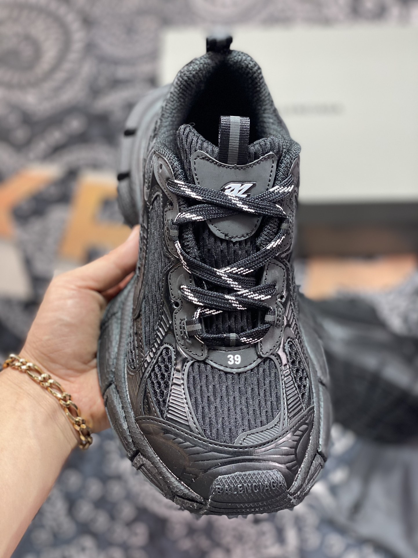 240 BALENCIAGA 3XL Sneakers 3+系列低帮慢跑鞋“网织全黑武士”542228 W2RC6 0203