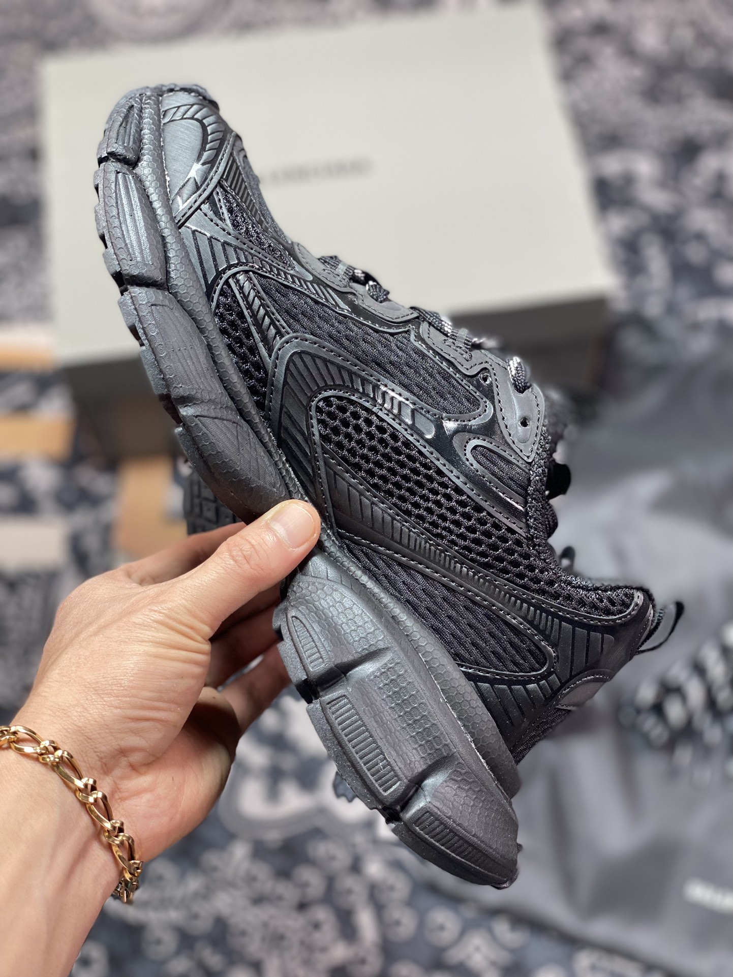 240 BALENCIAGA 3XL Sneakers 3+系列低帮慢跑鞋“网织全黑武士”542228 W2RC6 0203