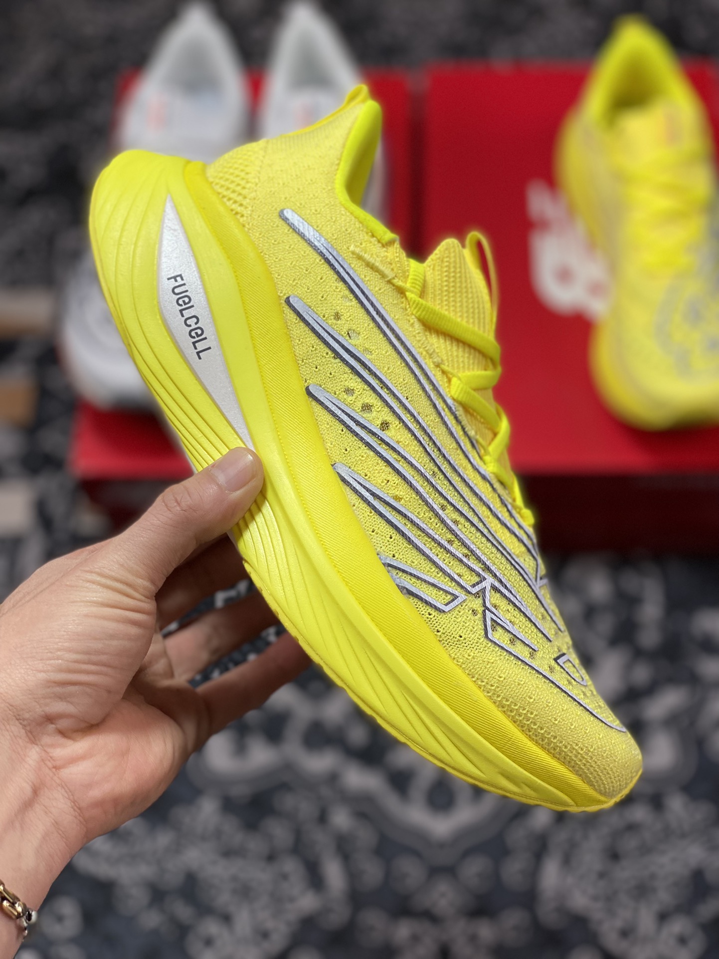 240 New Balance FuelCell SC Elite V3”Yellow/White”燃料舱慢跑鞋“网纱亮黄白”MRLCELCP3