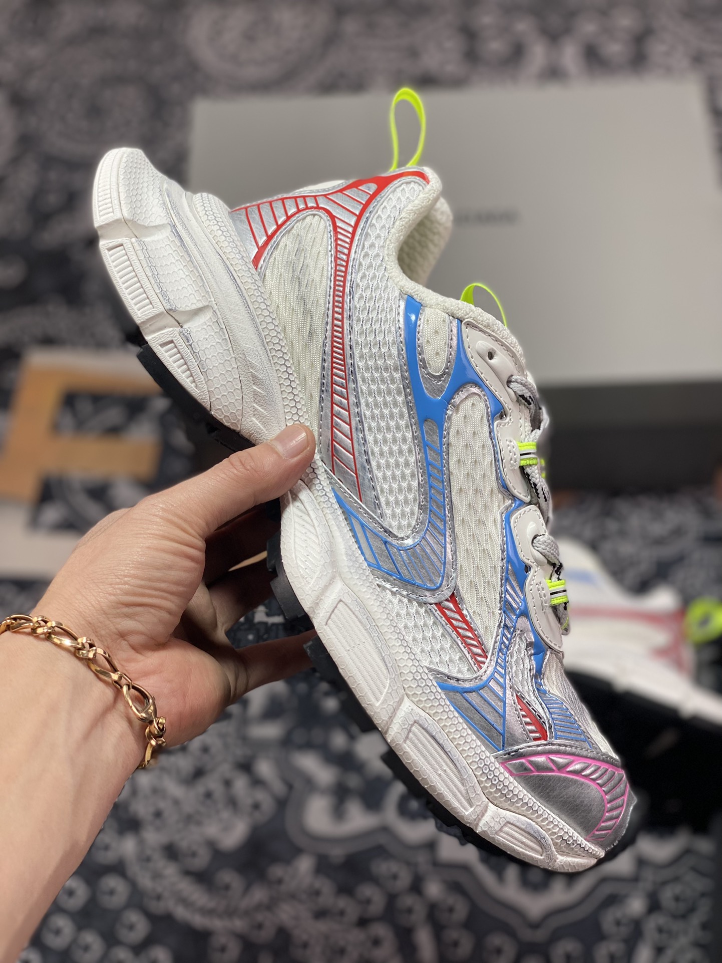 420 巴黎世家BALENCIAGA 3XL Sneakers 3+系列低帮慢跑鞋“网织白蓝粉红荧光绿做旧”734734 W3XL5 9645