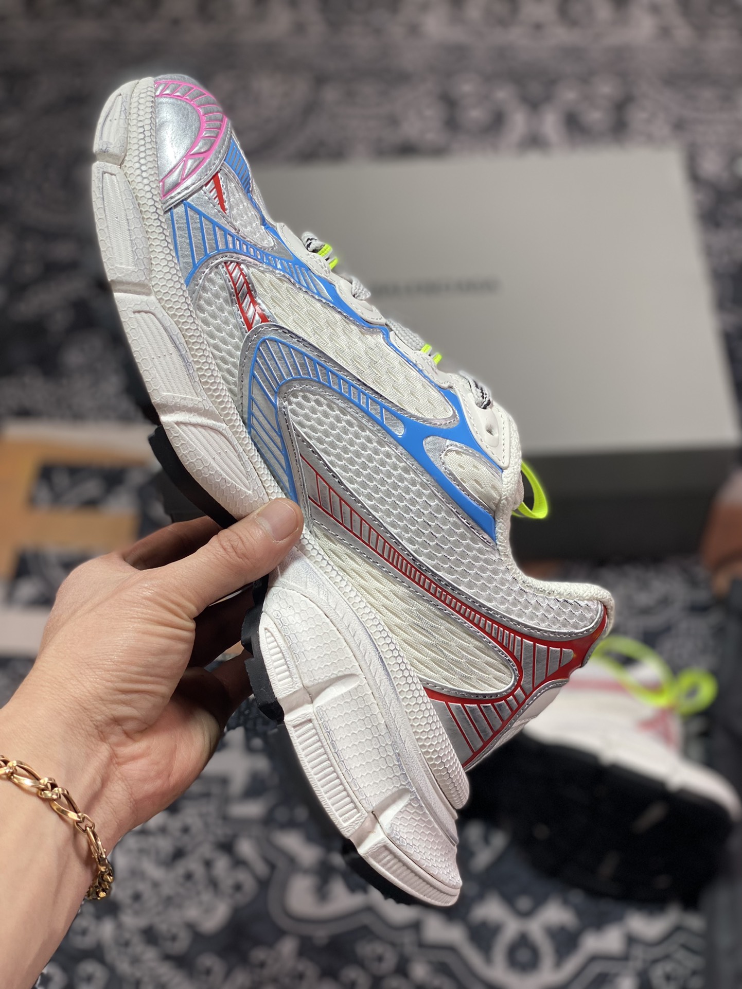 420 巴黎世家BALENCIAGA 3XL Sneakers 3+系列低帮慢跑鞋“网织白蓝粉红荧光绿做旧”734734 W3XL5 9645