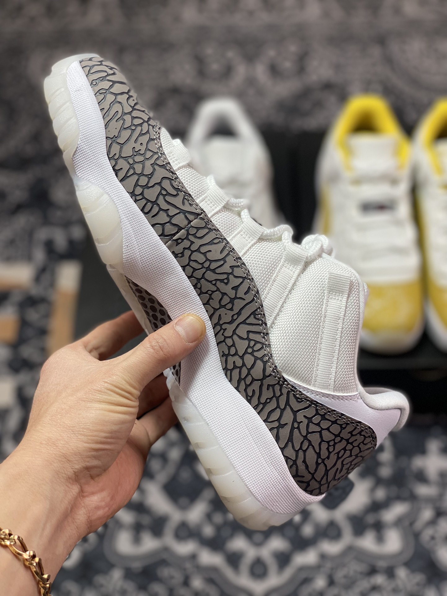 360 Air Jordan 11 ” Elephant ” AJ11乔11低帮 大象 爆裂纹 文化篮球鞋 AV2187-140