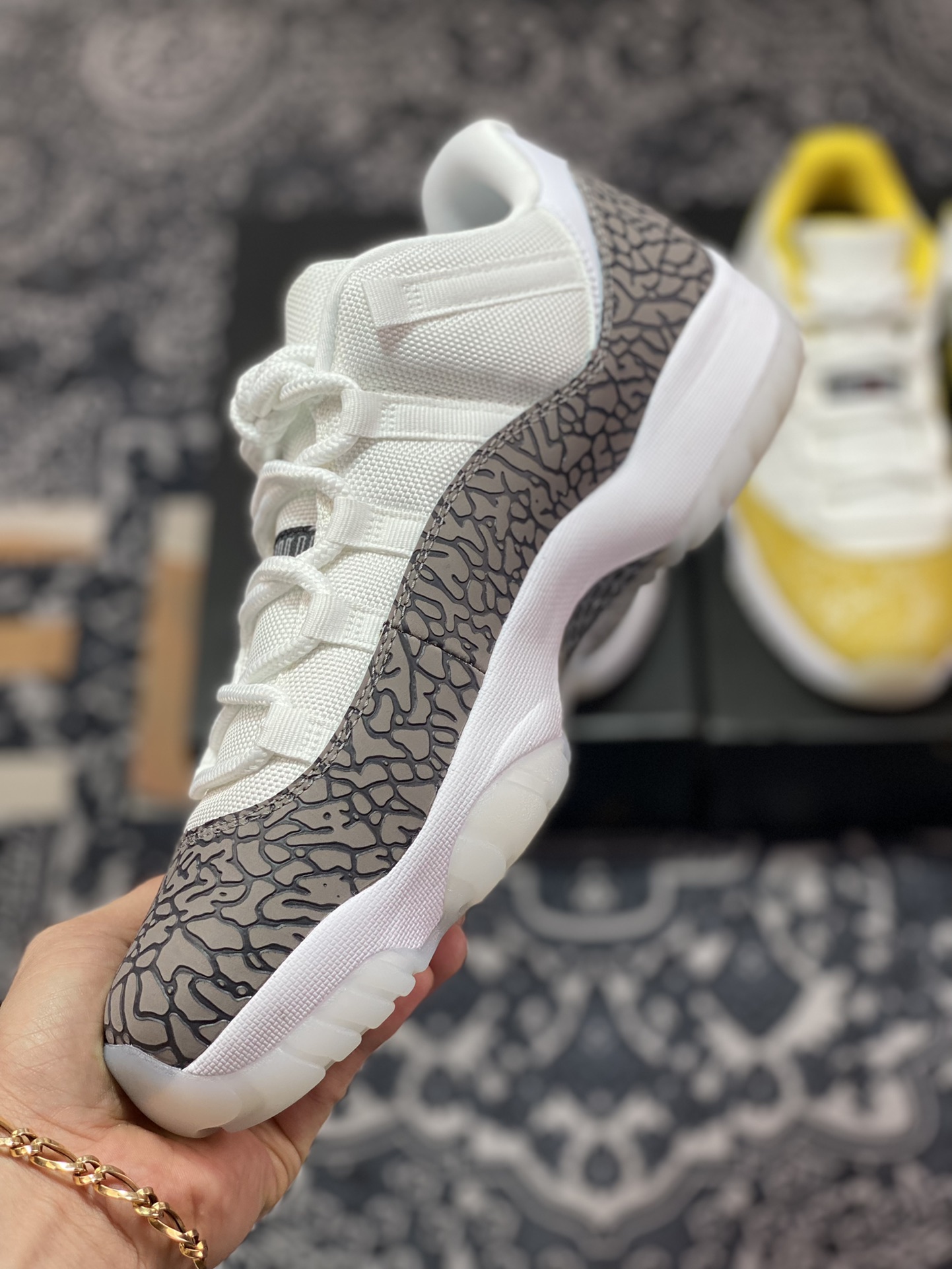 360 Air Jordan 11 ” Elephant ” AJ11乔11低帮 大象 爆裂纹 文化篮球鞋 AV2187-140