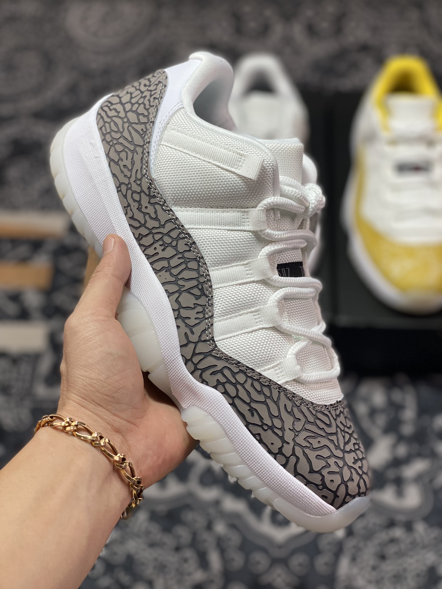 360 Air Jordan 11 ” Elephant ” AJ11乔11低帮 大象 爆裂纹 文化篮球鞋 AV2187-140