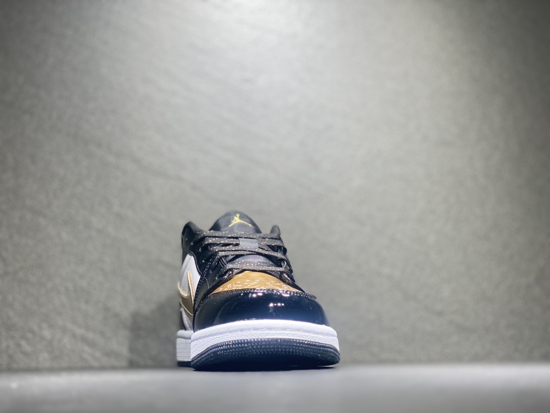 200 Nike AIR JORDAN 1 Low AJ1 乔丹低帮篮球鞋 DR6970-071