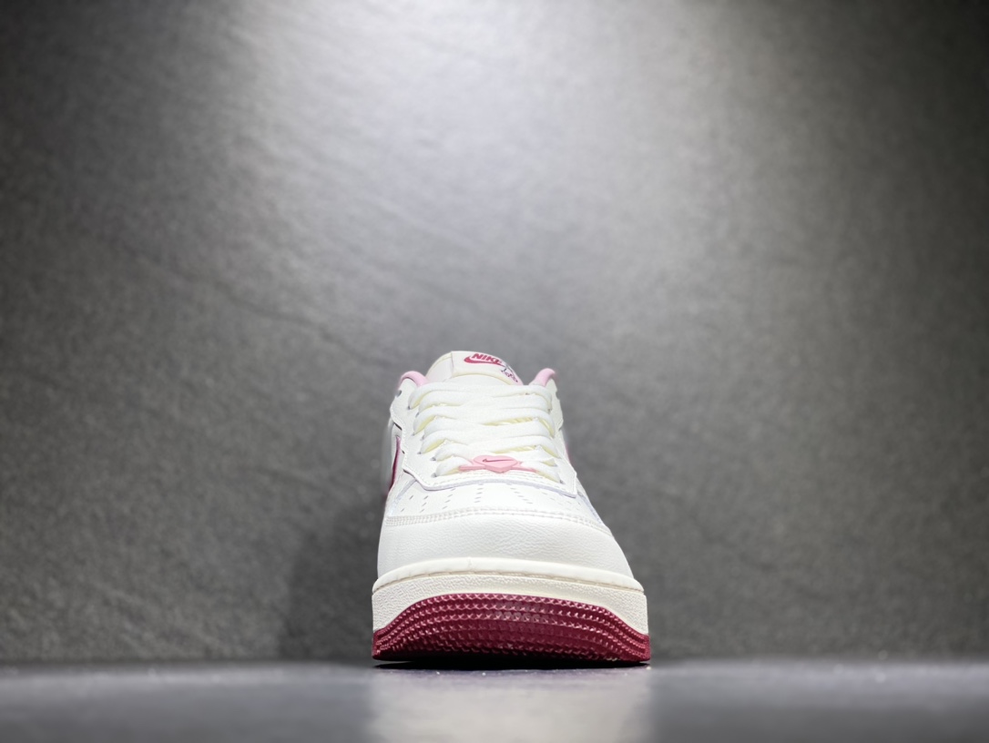 220 Nike Air Force 1 空军一号运动板鞋 情人节 FD4616-161