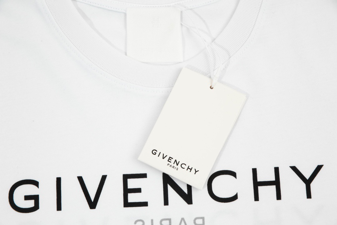 170 纪梵希/Givenchy 春夏新款 1952简约印花Logo标识精致升级