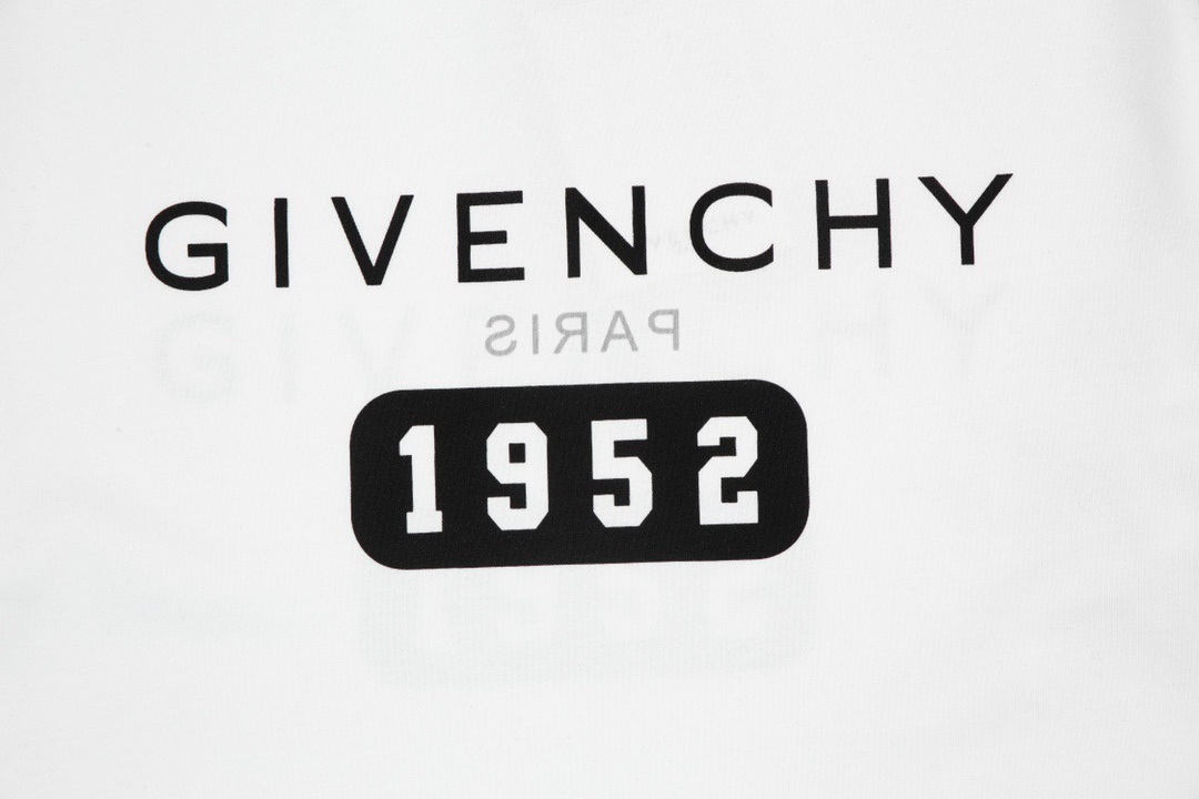 170 纪梵希/Givenchy 春夏新款 1952简约印花Logo标识精致升级