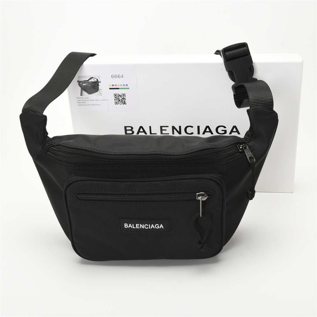 240 BALENCIAG 巴黎世家 帆布胸包腰包