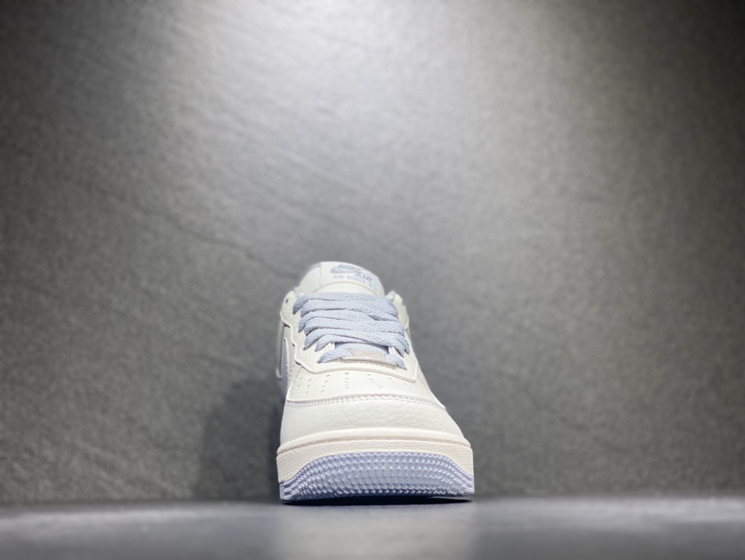 240 Nike Air Force 1 空军一号运动板鞋 NK6369-566