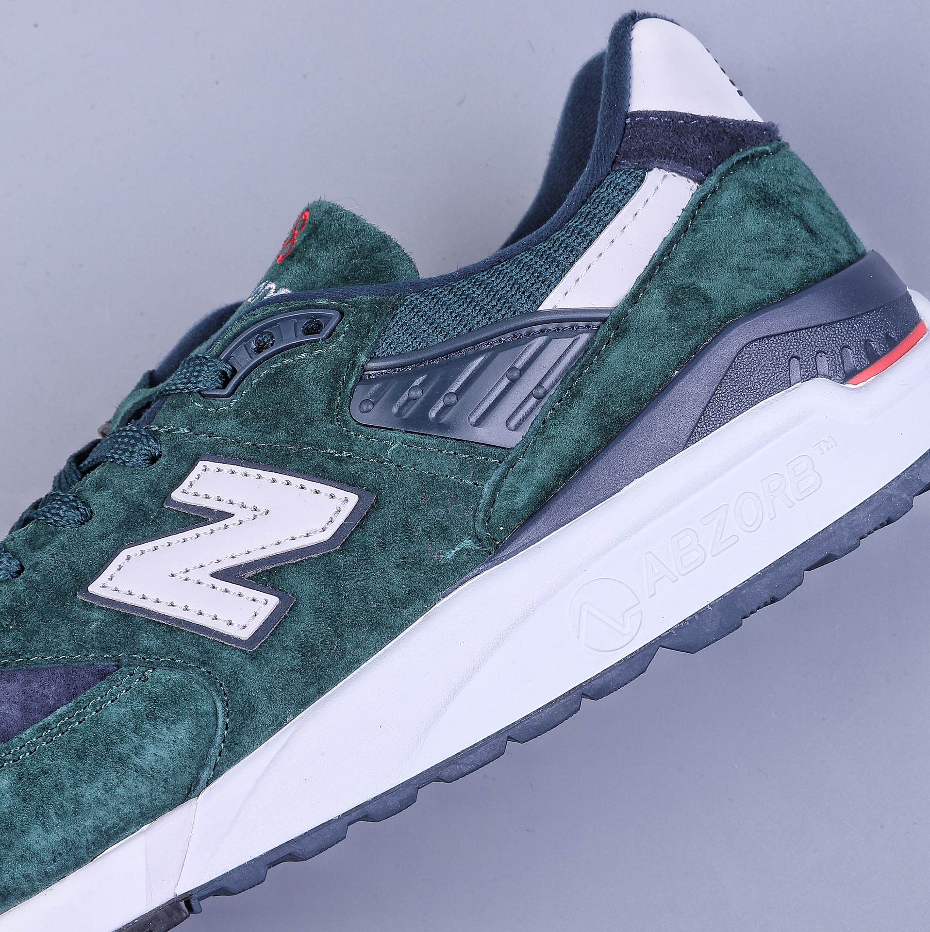 220  New Balance 998系列 高端美产复古休闲跑步鞋 M998CHI