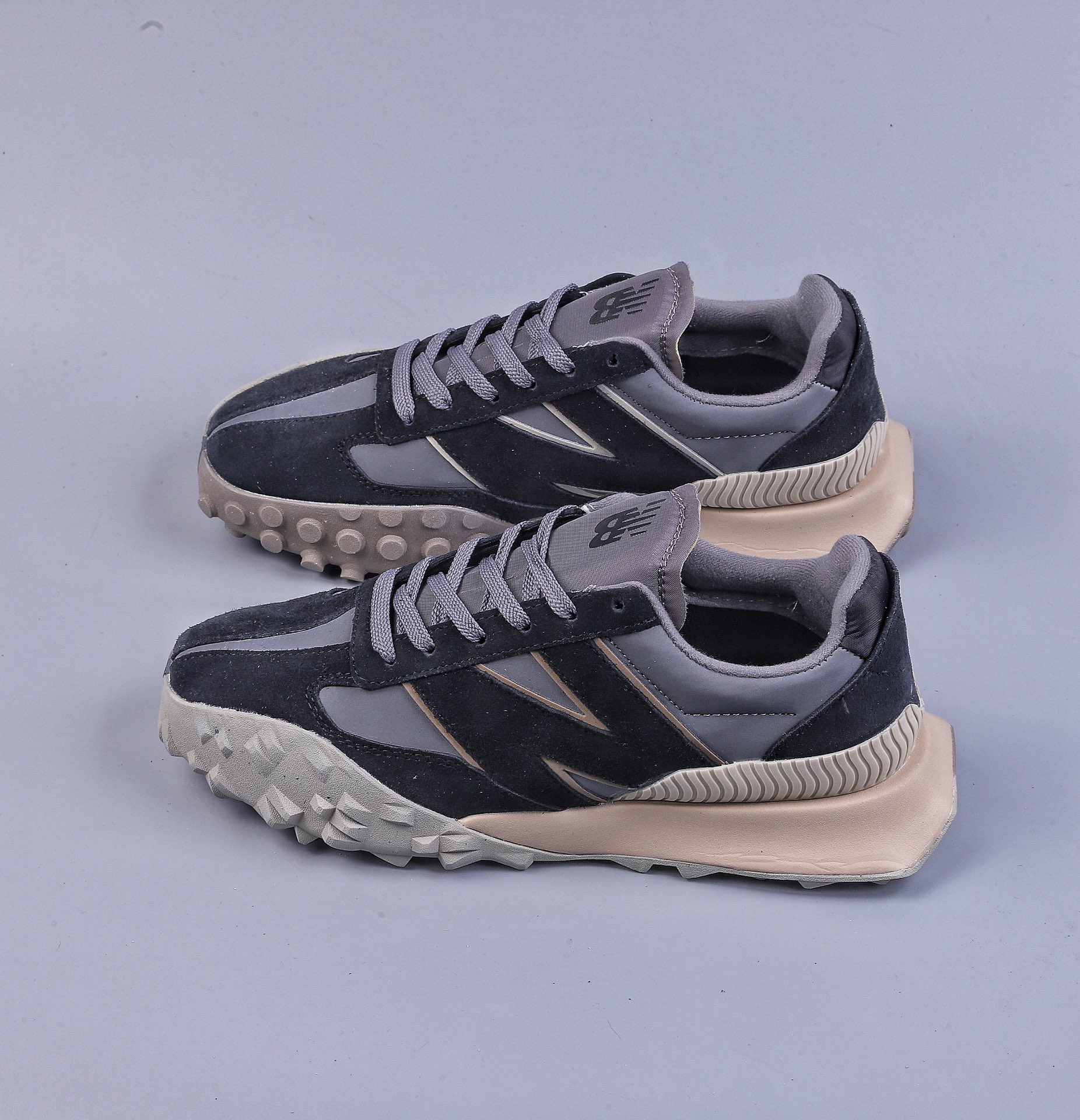 180  New Balance XC72”Art of Nothing”系列低帮高端慢跑鞋UXC72MB