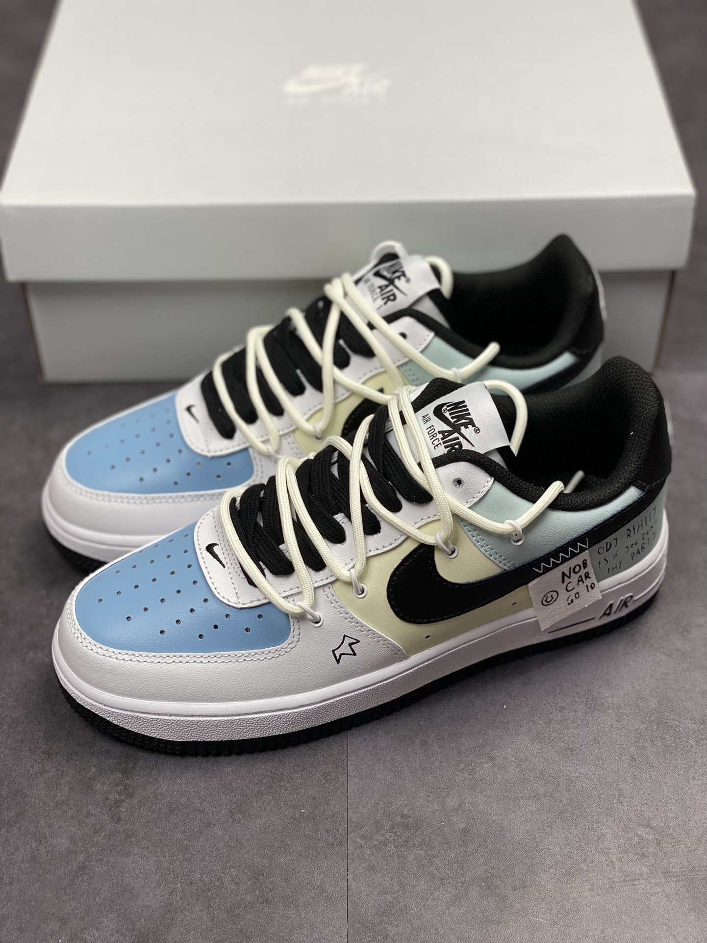 230 Nike Air Force 1 Low 07 浅蓝黑皇冠涂鸦 DH7561-102