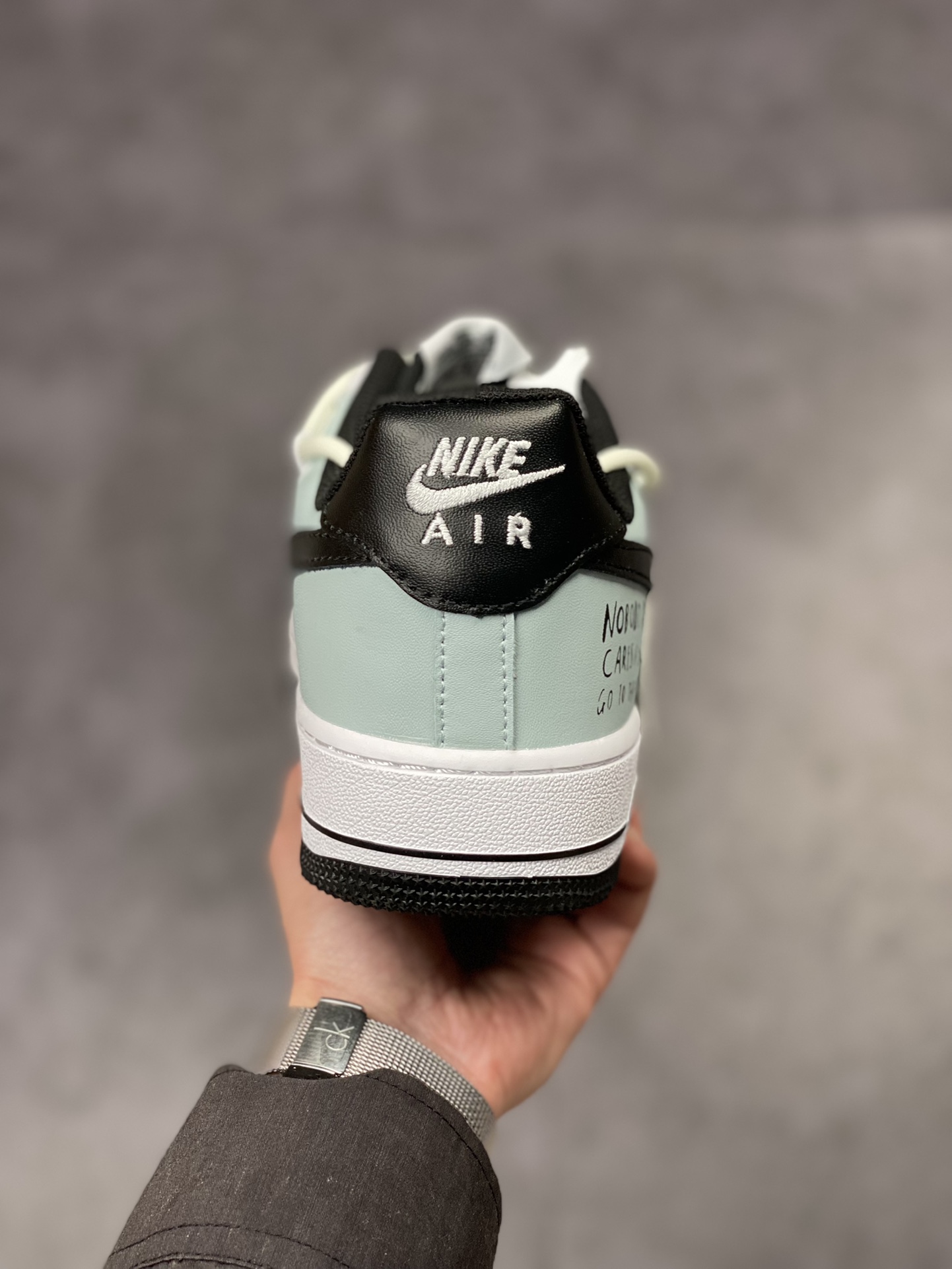 230 Nike Air Force 1 Low 07 浅蓝黑皇冠涂鸦 DH7561-102