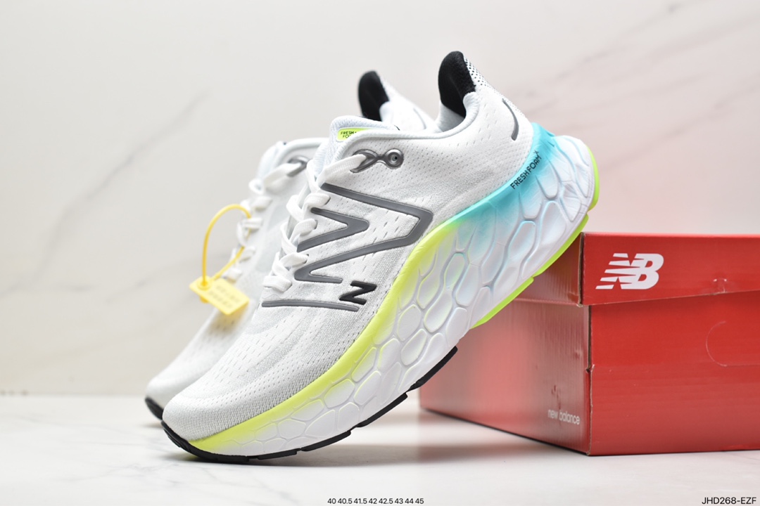 180 New Balance Fresh Foam X More v4 轻盈跑鞋 MMORBM4