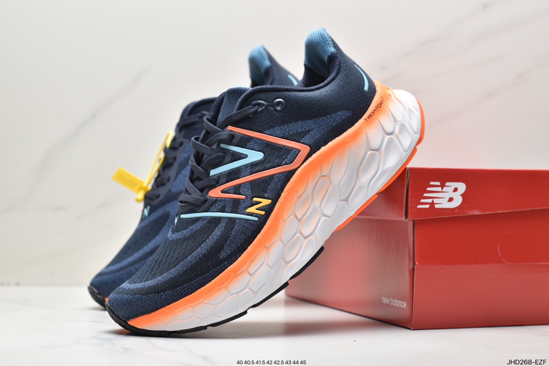 180 New Balance Fresh Foam X More v4 轻盈跑鞋 MMORBM4