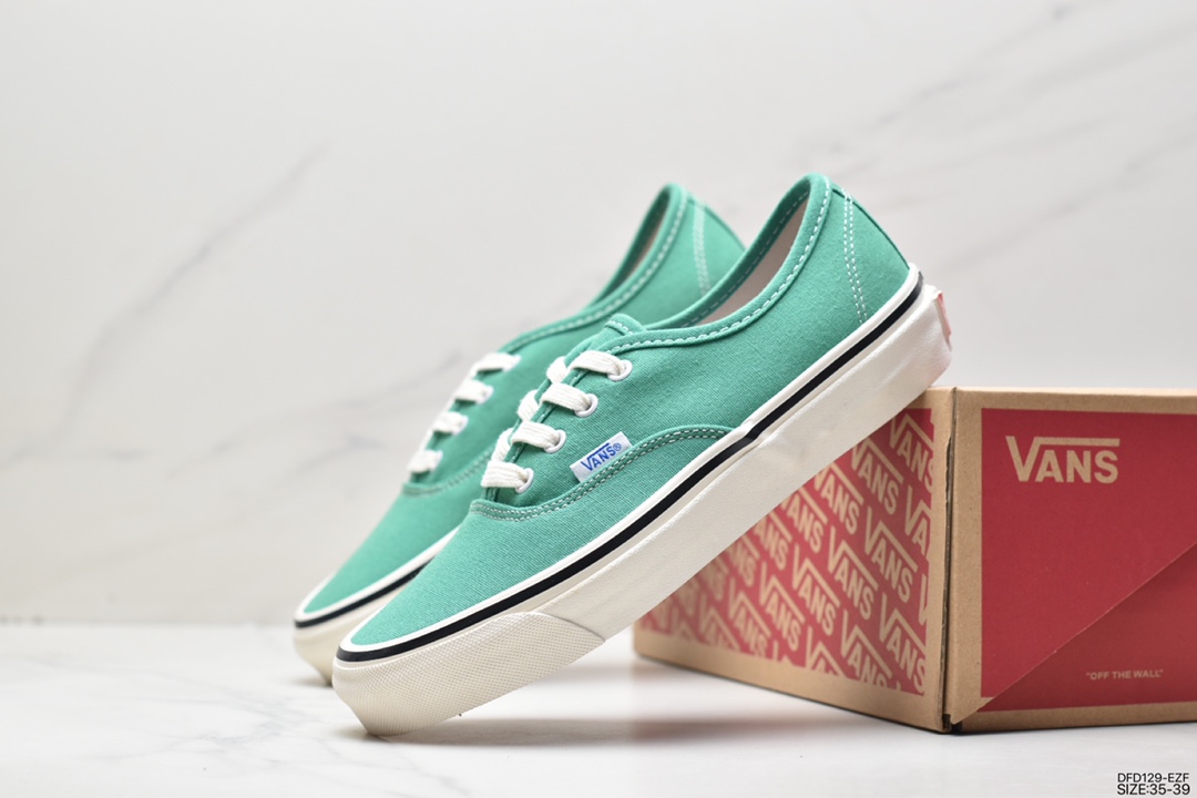 70 万斯Vans Authentic 44 DX 休闲帆布滑板鞋