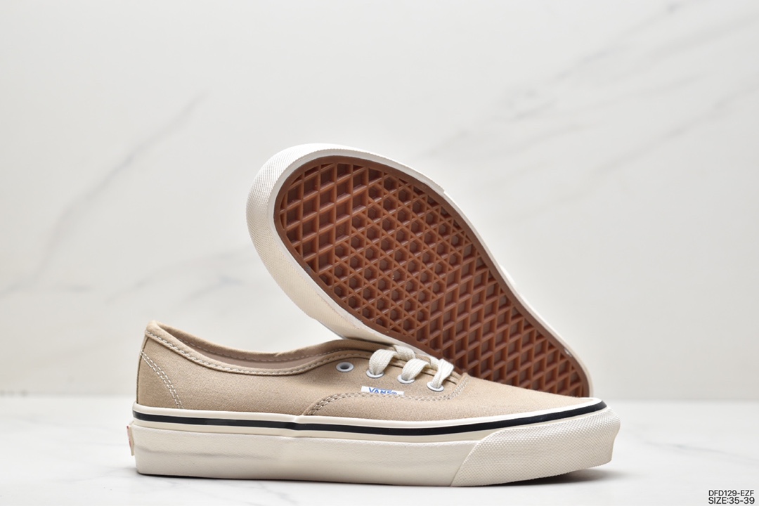 70 万斯Vans Authentic 44 DX 休闲帆布滑板鞋