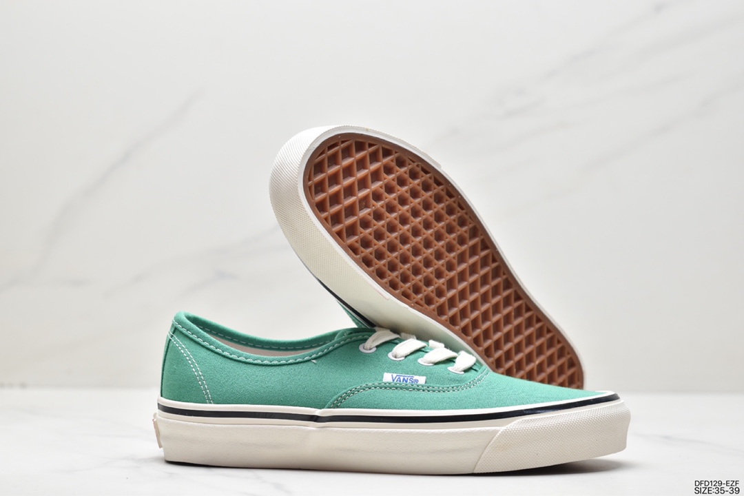 70 万斯Vans Authentic 44 DX 休闲帆布滑板鞋