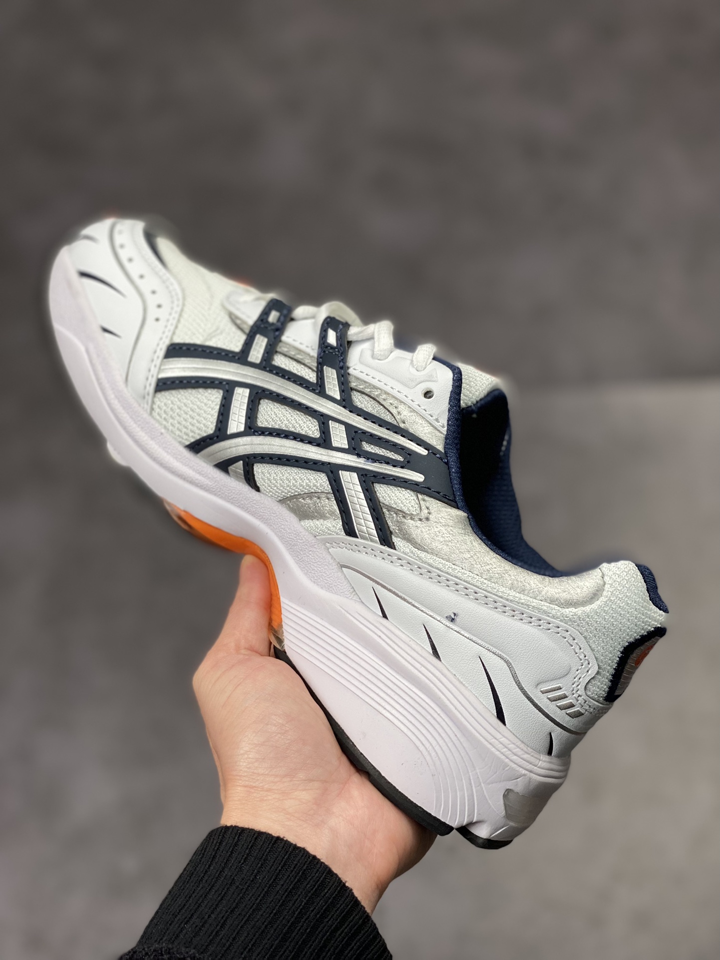 180 亚瑟士/ASICS Tiger GEL-1090V2系列 1021A275-100