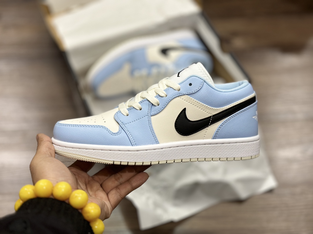 200 Air Jordan 1 Low aj1 乔1低帮篮球鞋  557423-401