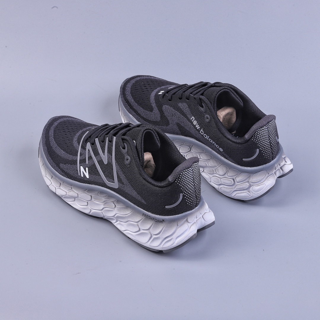 180  New Balance Fresh Foam x More V4 厚底时尚休闲跑鞋 MMORBW4