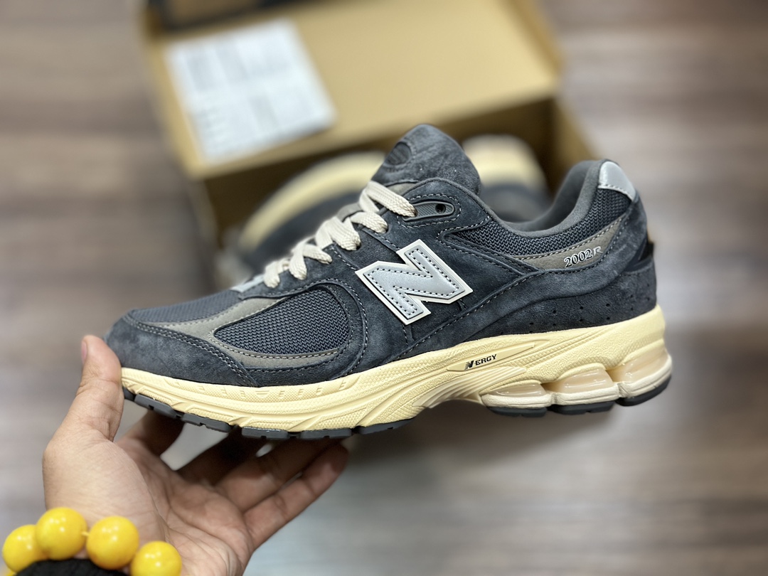 220 New Balance 新百伦 复古休闲跑步鞋 新版本出货M2002RHO