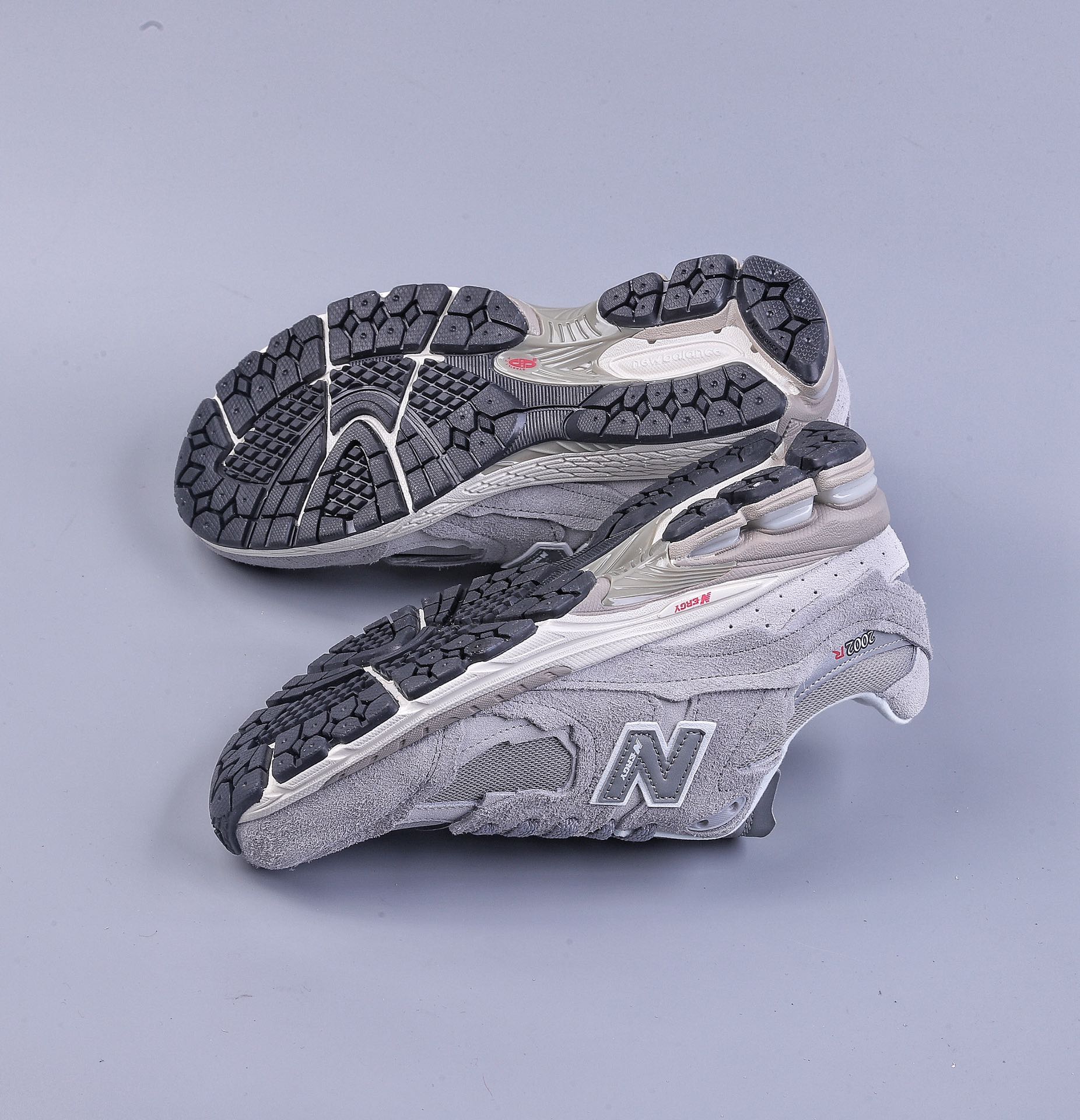 200  New Balance G2002系列 复古休闲跑步鞋  M2002RDM