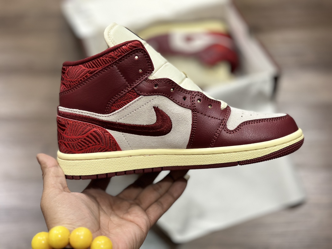 260 Nike Air Jordan 1 mid AJ中帮 DZ2820-601