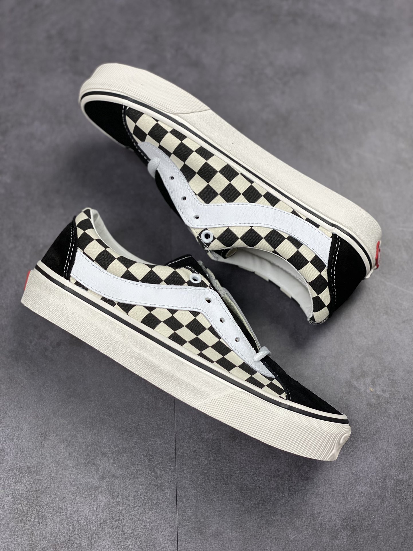 130 范斯VANS Checkerboard Bold Ni经典复古休闲运动硫化百搭 “黑白棋盘格子”VN0A3WLPR6R