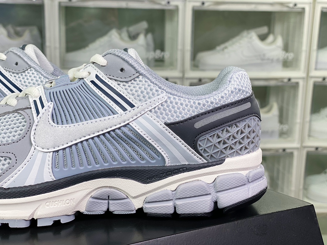 200 Nike Zoom Vomero 5 SP”Grey”佛莫罗5代系列慢跑鞋FD9919-001