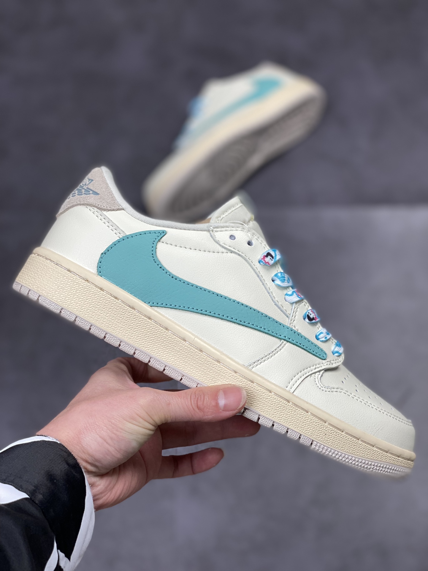 200 Travis Scott x Tiffany & Co. x Nike Air Jordan 1 Low 复古蒂芙尼倒钩 DM7866-102