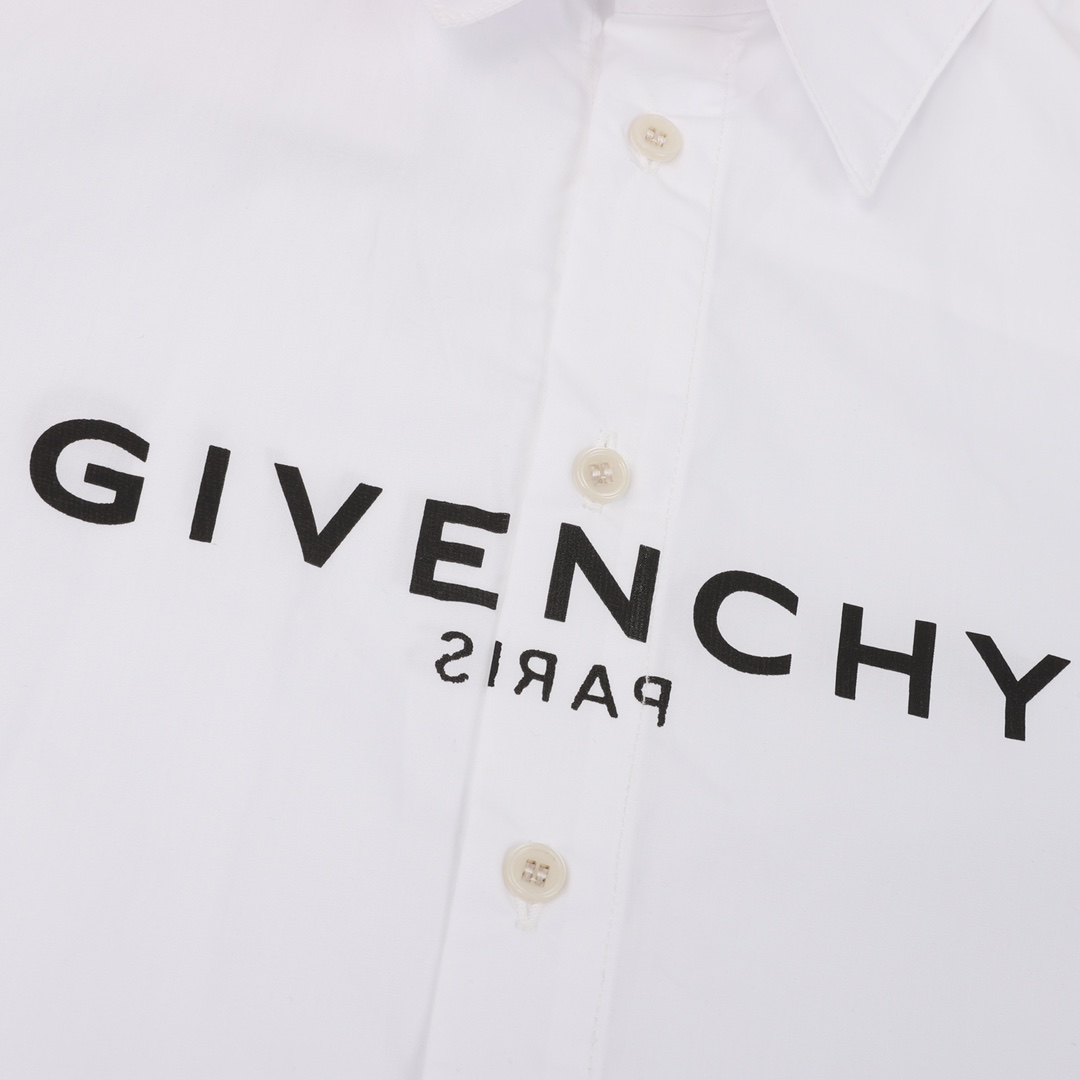 200 GIVENCHY/纪梵希 字母印花短袖衬衫