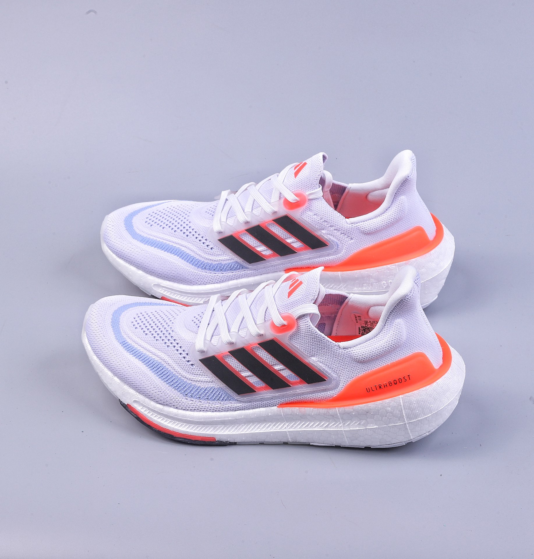 240 Adidas Ultraboost LIGHT 全掌爆米花休闲运动跑鞋HQ6351