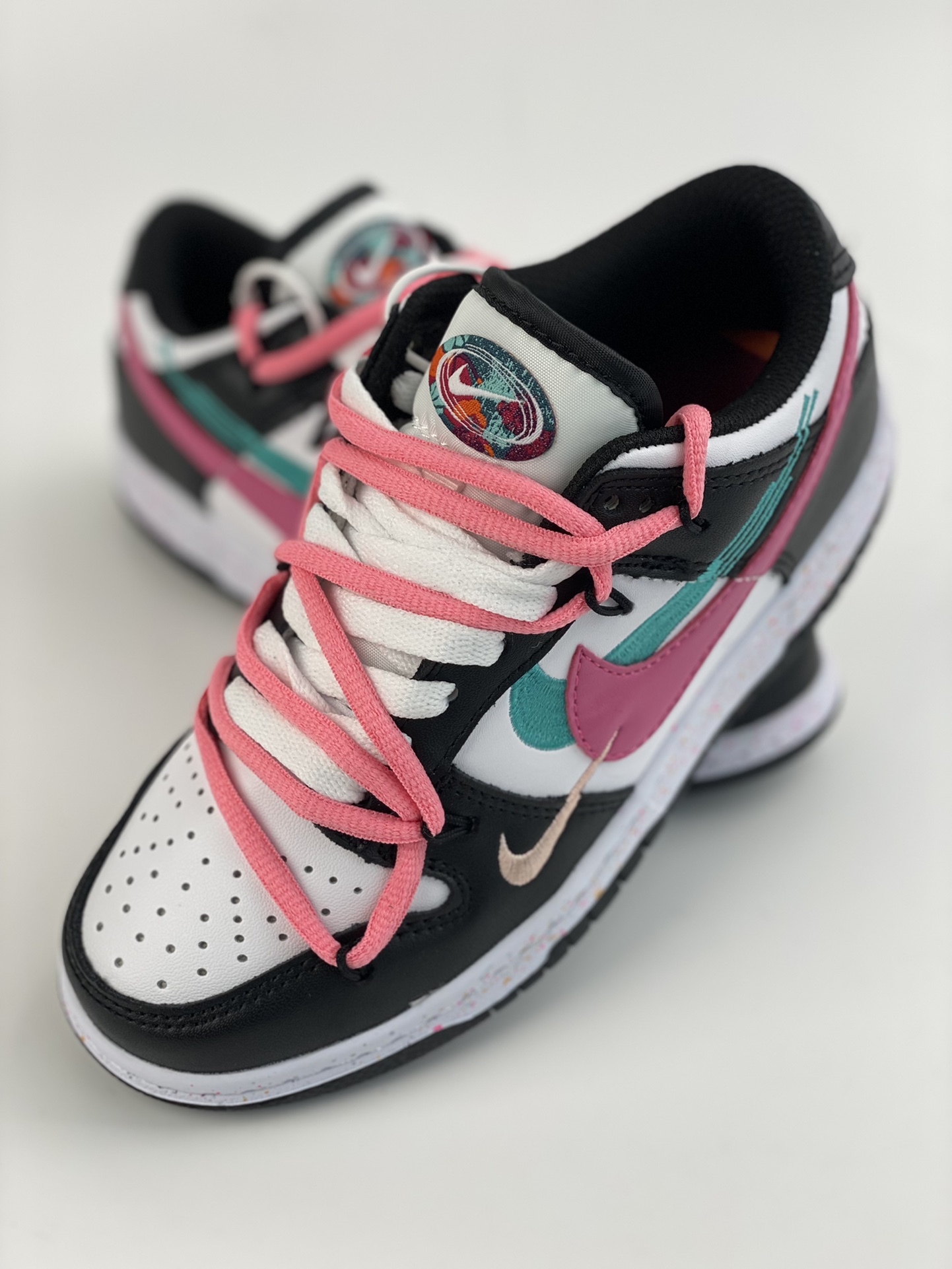 240 NIKE SB Dunk Low 三钩绑带 FD4623-113-63