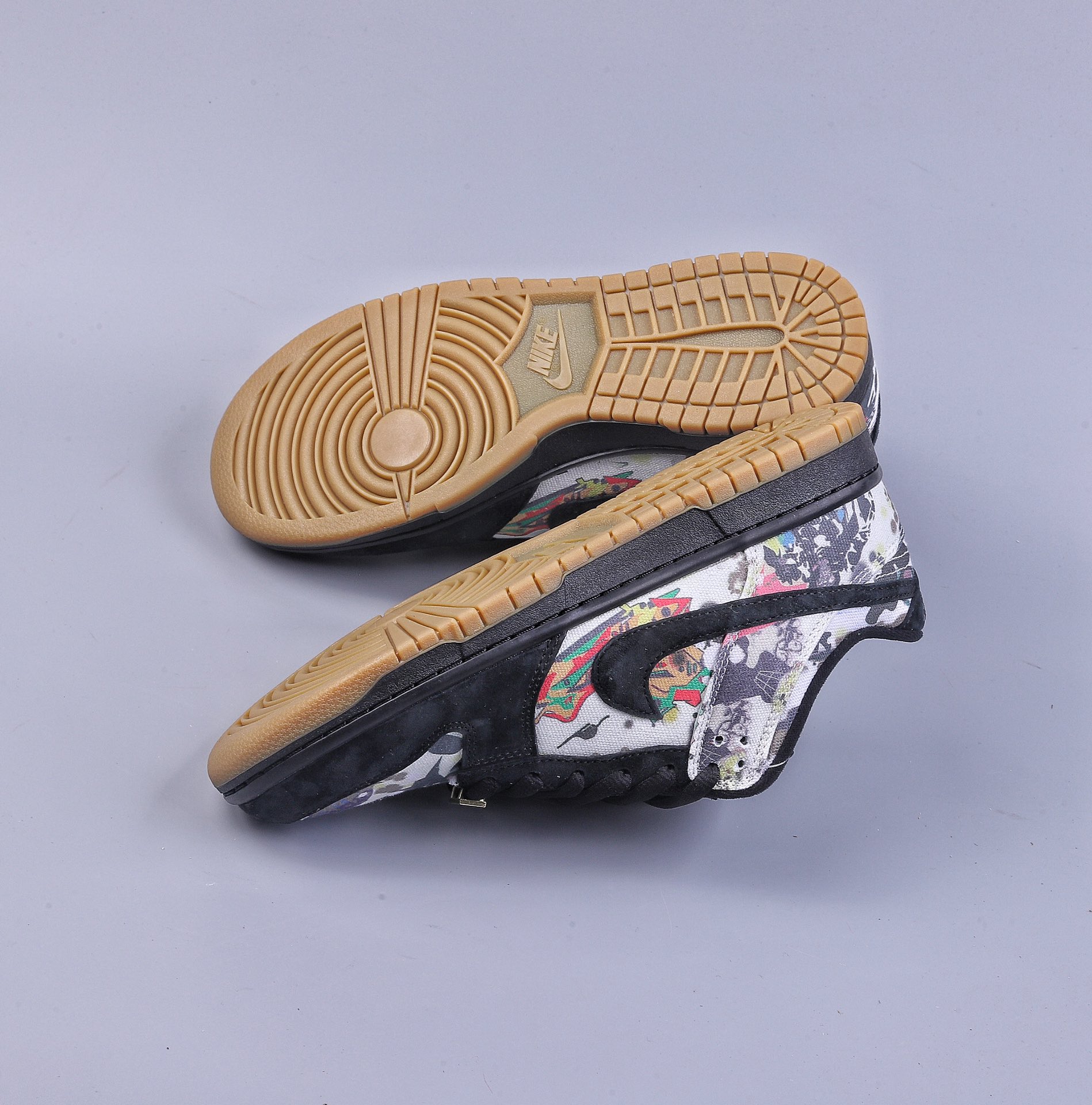 360 Supreme x Nike SB Dunk Low ”Rammellzee” Sup联名黑彩 FD8778-001