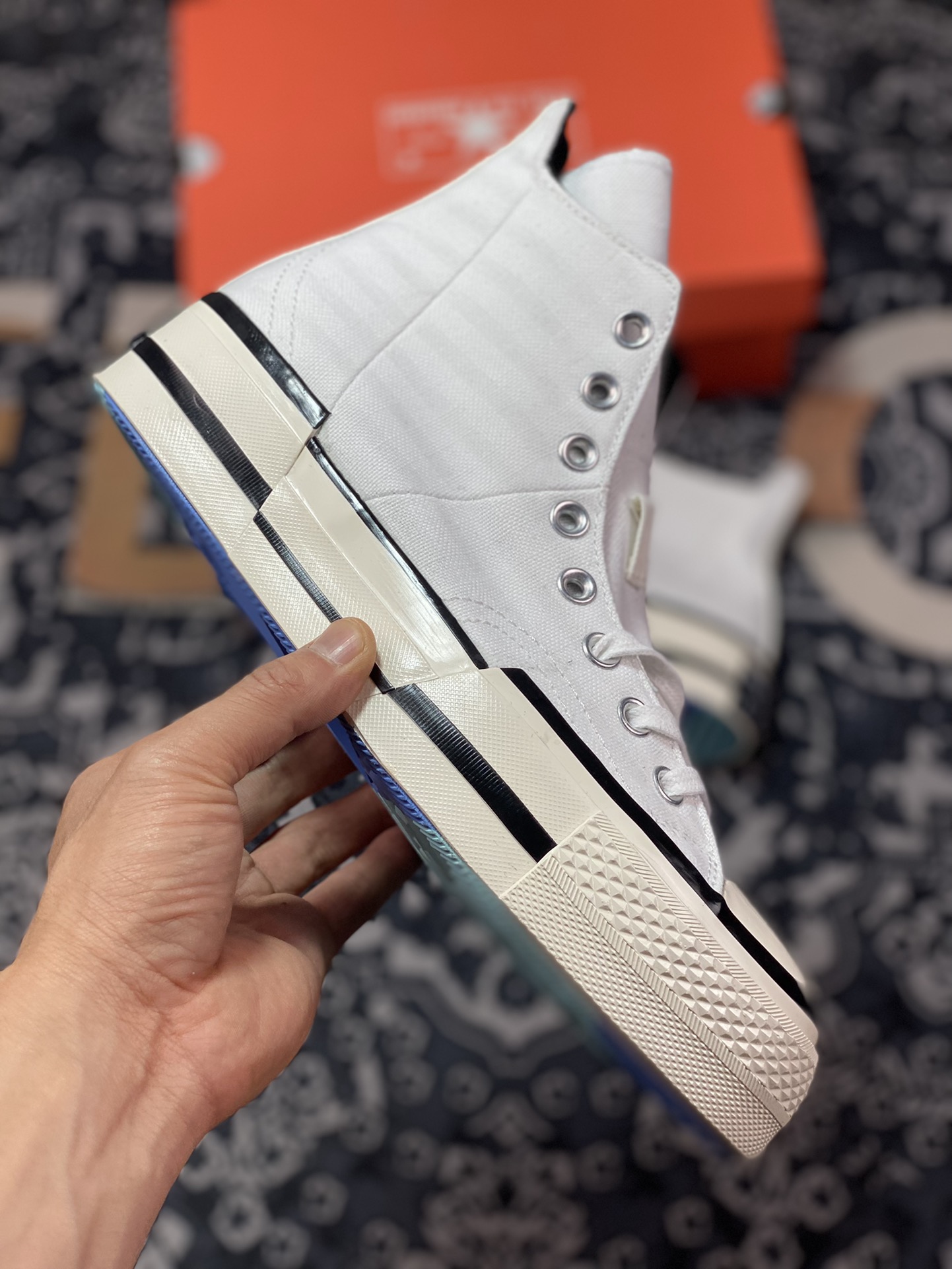 180 Converse 奇光造异彩 绚烂光彩变色龙 UV光敏变色