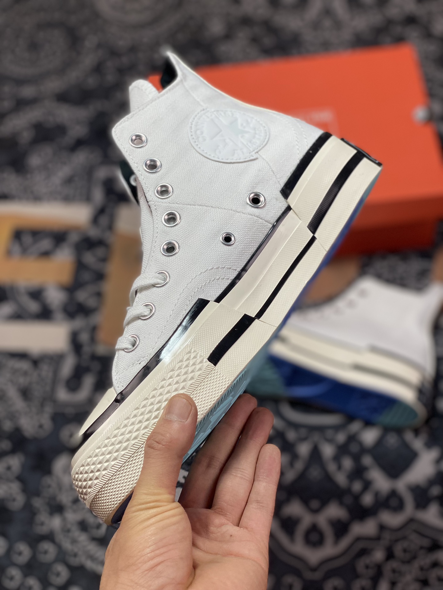 180 Converse 奇光造异彩 绚烂光彩变色龙 UV光敏变色