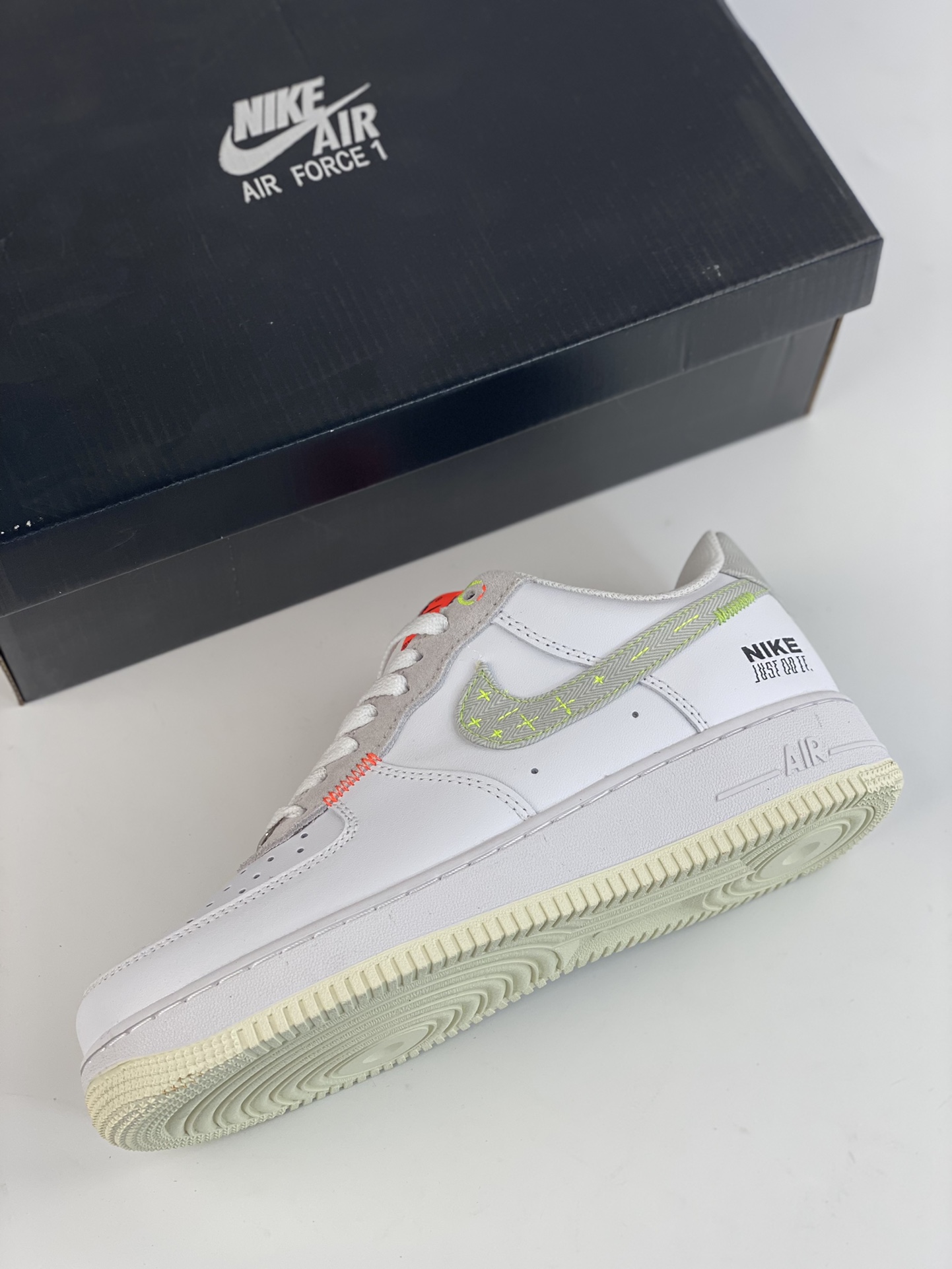 180 Nike Air Force 1 Low 07 白灰 FB1853-111