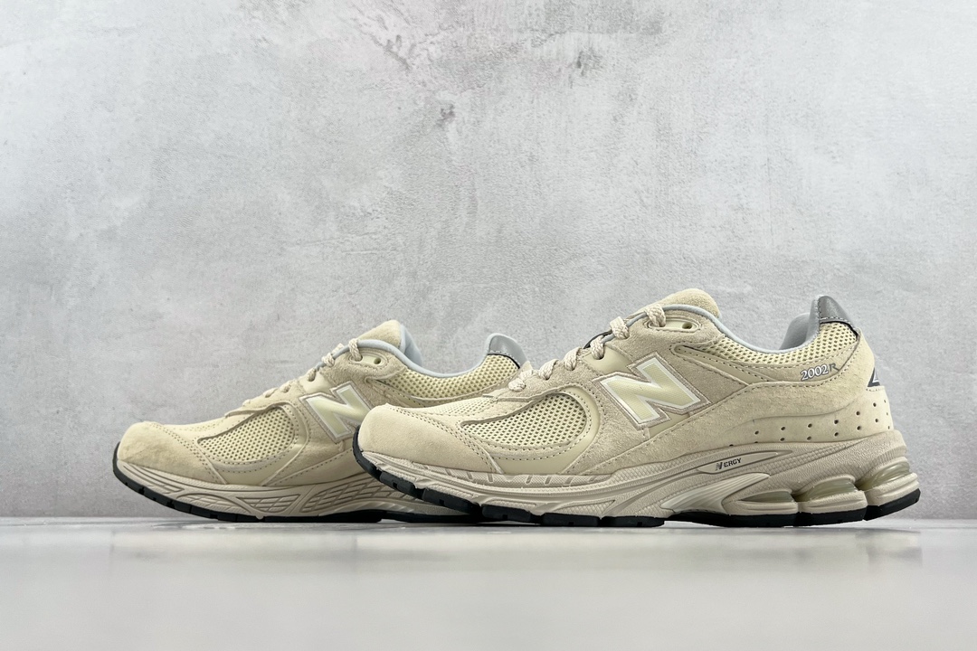 260 New Balance NB 2002R 浅米黄 ML2002RE