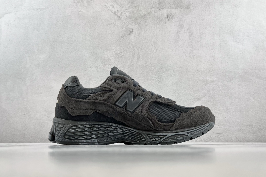 260 New Balance NB 2002R ”refined future”幻影黑 M2002RDB