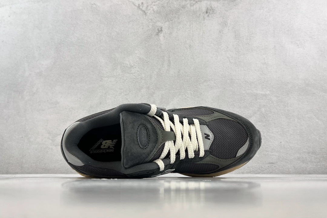 260 New Balance NB 2002R 灰碳色 M2002RHO