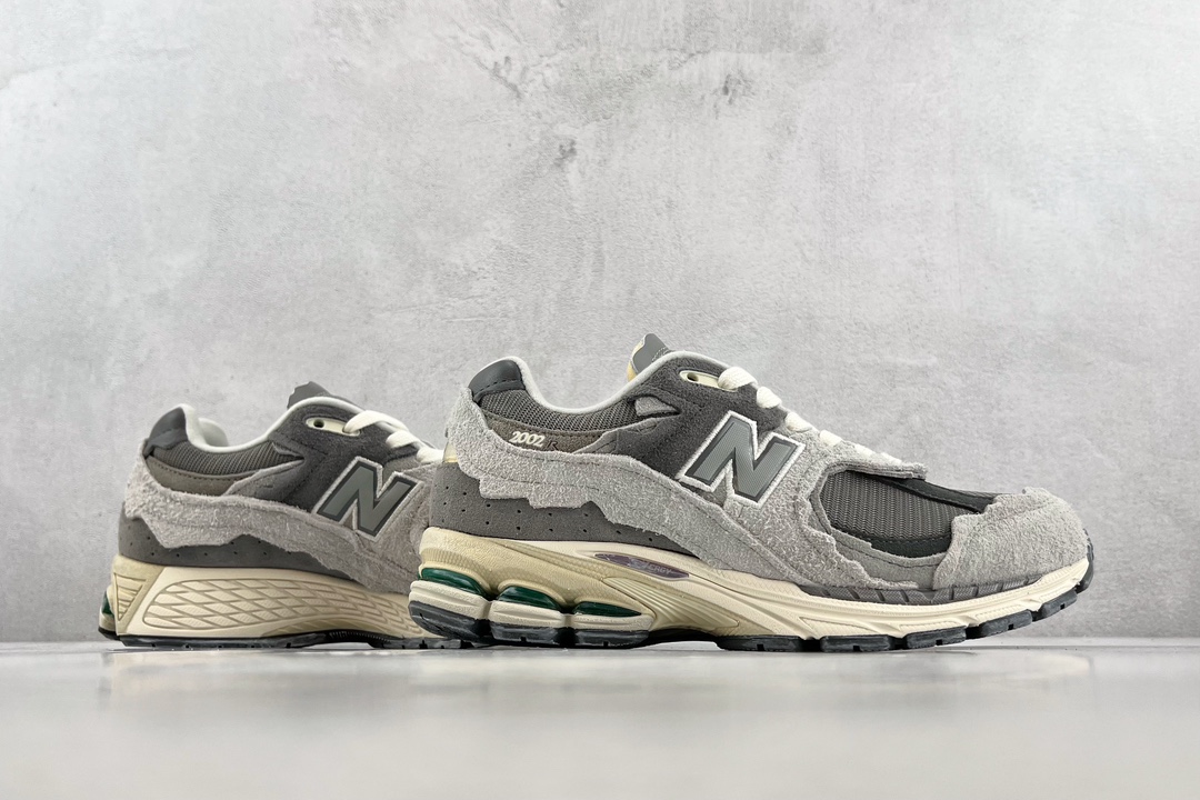 260 New Balance NB 2002R ”refined future”云雨灰 M2002RDA