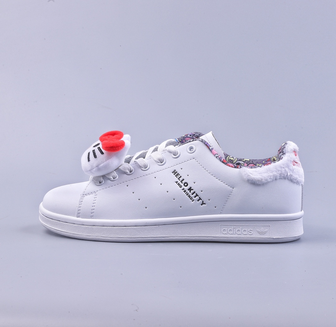 170 adidas三叶草联名hello Kitty 凯蒂猫联名玩偶休闲鞋 HP9656