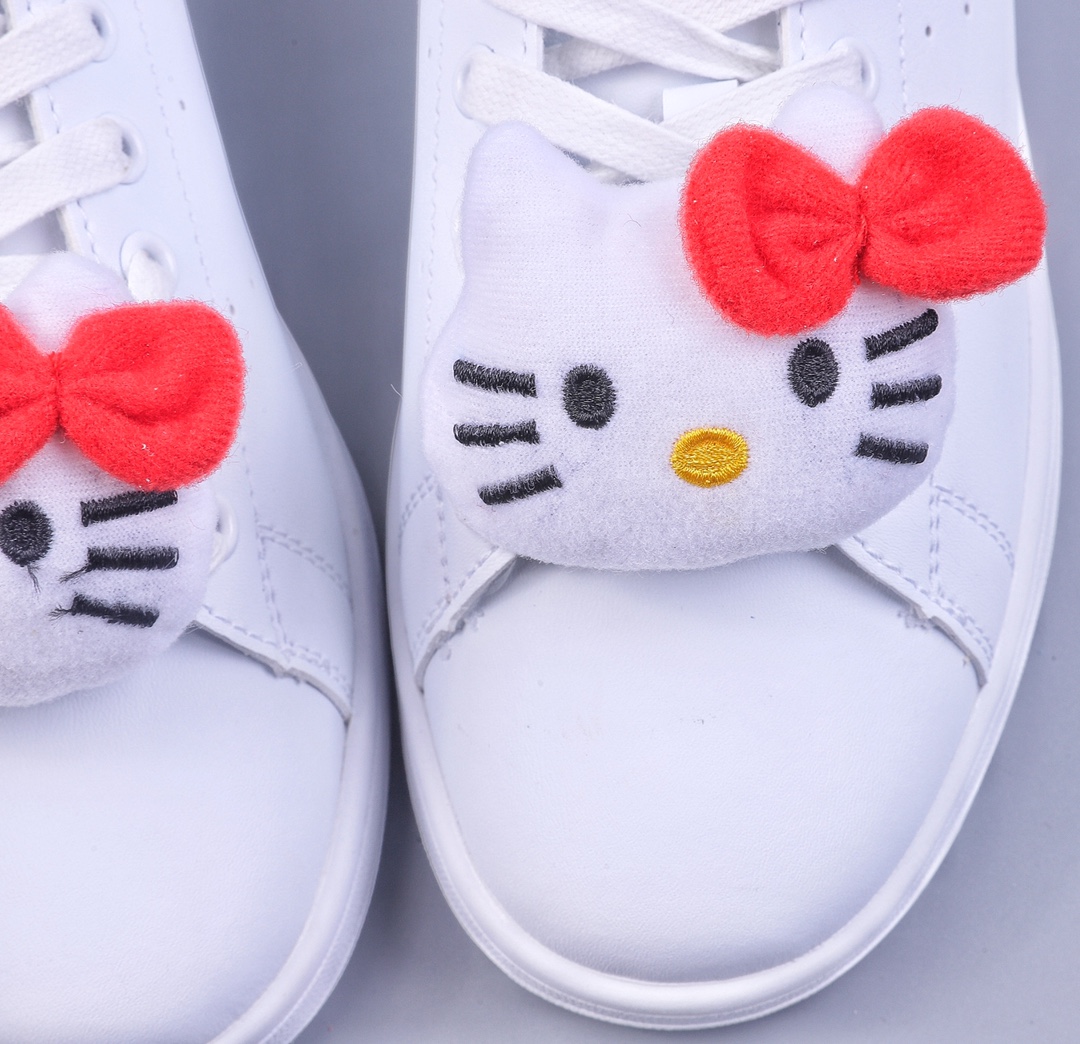 170 adidas三叶草联名hello Kitty 凯蒂猫联名玩偶休闲鞋 HP9656